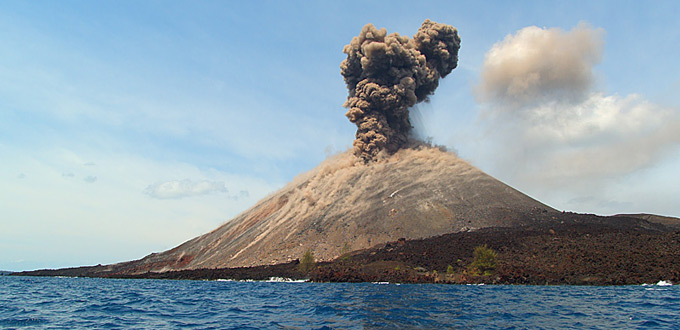 krakatau-volcano-tour