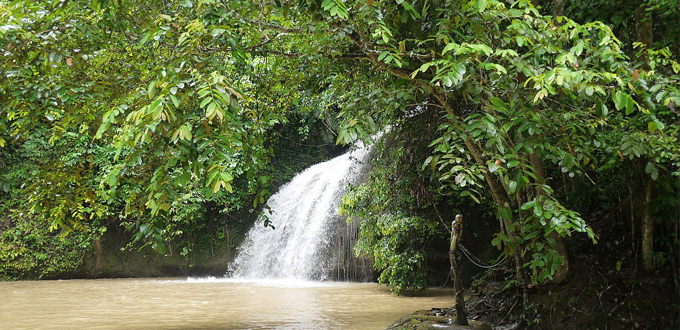 Tanah-Merah-Waterfall-samarinda-east-kalimantan