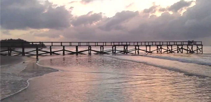 Angsana-beach-kalimantan-selatan