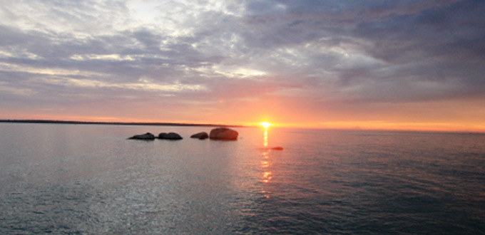 Pantai_Awan_Mendung-belitung