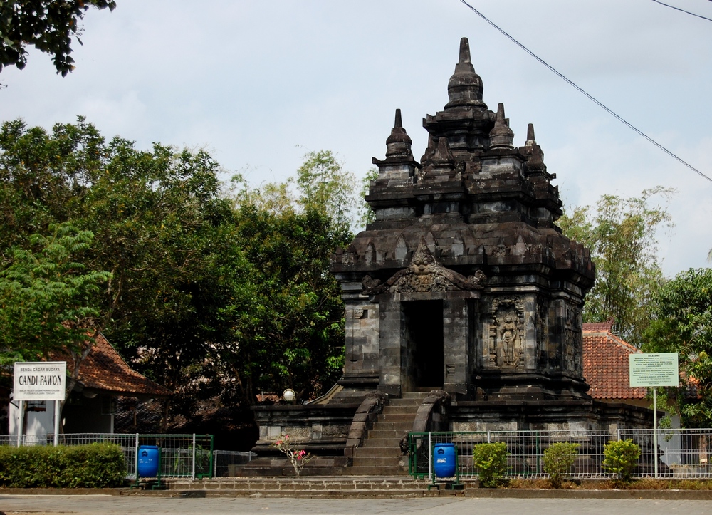 Pawon temple yogyakarta