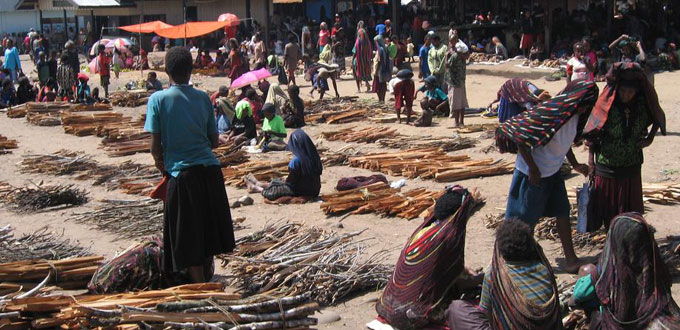 traditional-market-wamena-papua