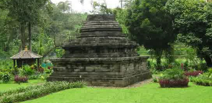 sumberawan-temple-malang