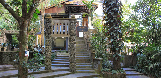 Ullen-Sentalu-museum-Jogja